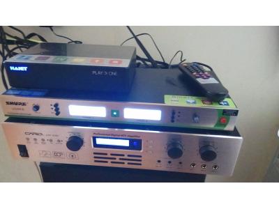 Hôm trước mình có vừa lắp một số đồ của TopSound, các thiết bị bao gồm: Vang liền công suất DSP-K350, Micro Shure UGX8II, và đầu phát Hanet 2Tb. Mình đã có sẵn đôi loa JBL L100 nên tận dụng để hát Karaoke luôn. Bạn kỹ thuật Setup khá hay và phù hợp đối với mình, hôm đó dù muộn những các bạn cũng không vội giục về, chất lượng dịch vụ khá tốt rồi.Chúc TopSound thành công!
