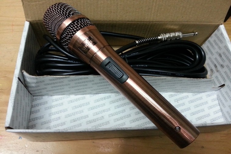 Micro karaoke có dây giá rẻ